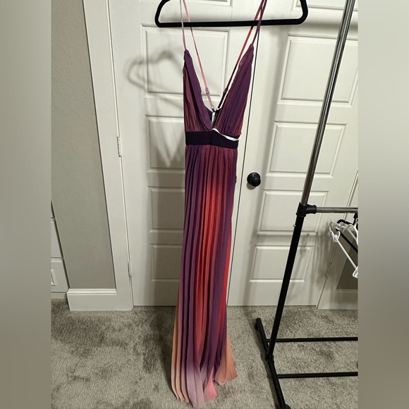 Dresses & Skirts - The Clothing Company Dress